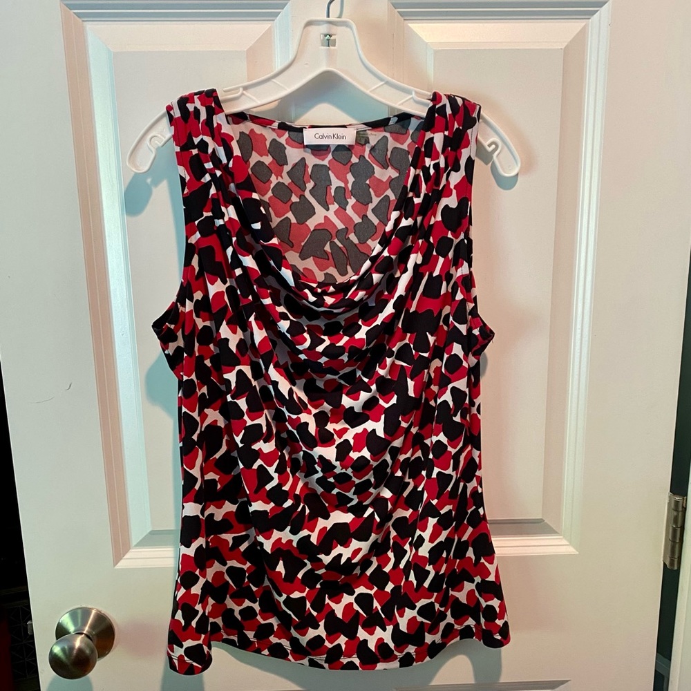 Calvin Klein Sleeveless Scoop Neck Shirt